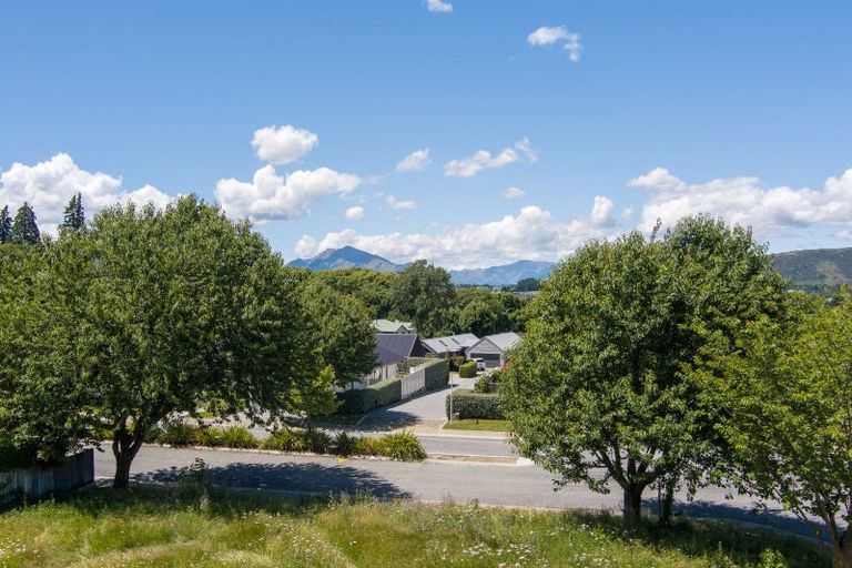 Photo of property in 14 Old Station Avenue, Wanaka, 9305