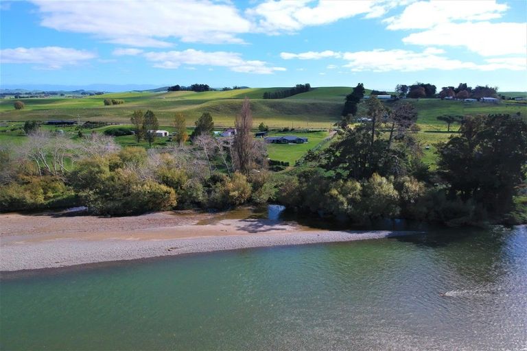 Photo of property in 62 River Road, Otane, Waipawa, 4271