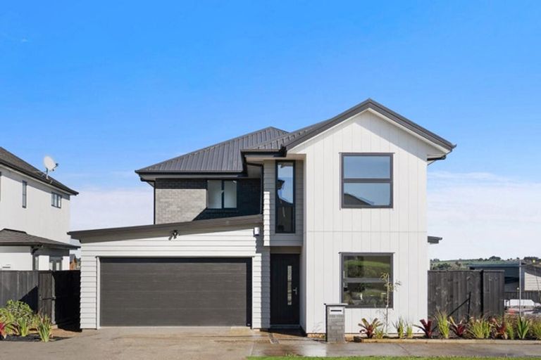 Photo of property in 26 Emerald Avenue, Rosehill, Papakura, 2113