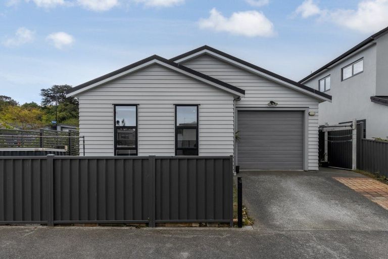 Photo of property in 41 Karearea Avenue, Kenepuru, Porirua, 5022