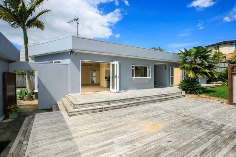 Photo of property in 14a The Avenue, Albany, Auckland, 0632