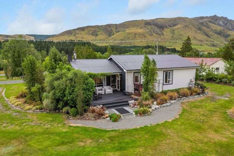 Photo of property in 19 The Terrace, Garston, Athol, 9793