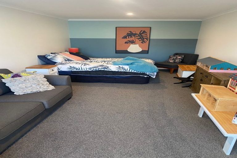 Photo of property in 243 Mangorei Road, Merrilands, New Plymouth, 4312