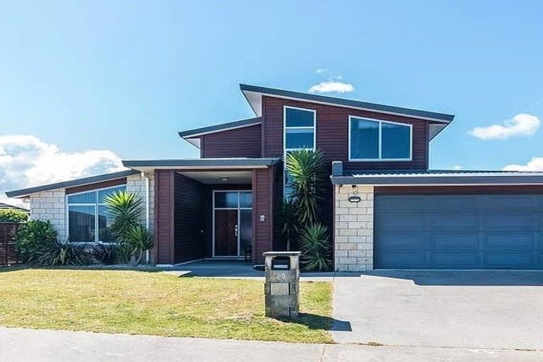 Photo of property in 10 Consort Close, Paraparaumu Beach, Paraparaumu, 5032