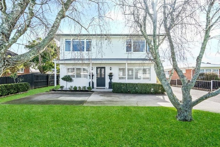Photo of property in 11 Wellesley Road, Mangere Bridge, Auckland, 2022