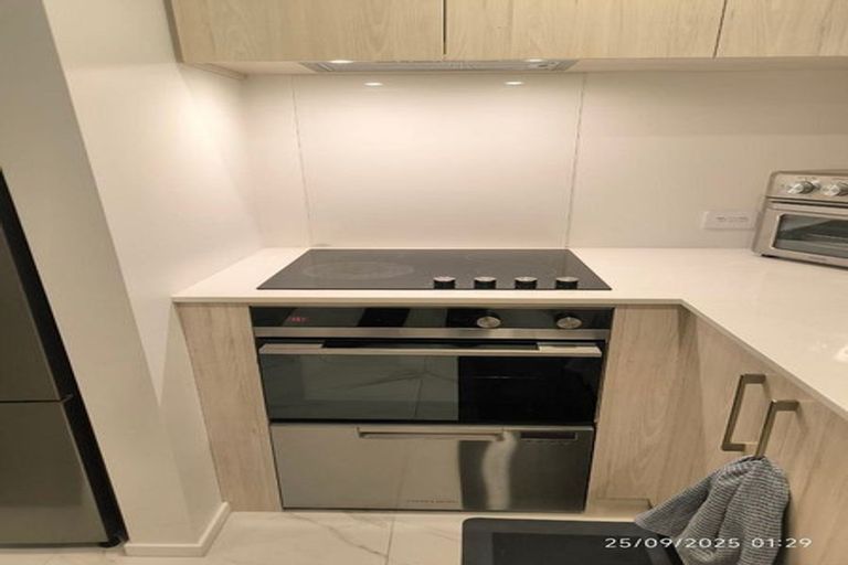 Photo of property in 7/4 Johnston Grove, Taita, Lower Hutt, 5011