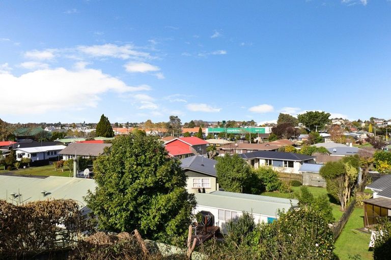 Photo of property in 50 Dinsdale Road, Dinsdale, Hamilton, 3204