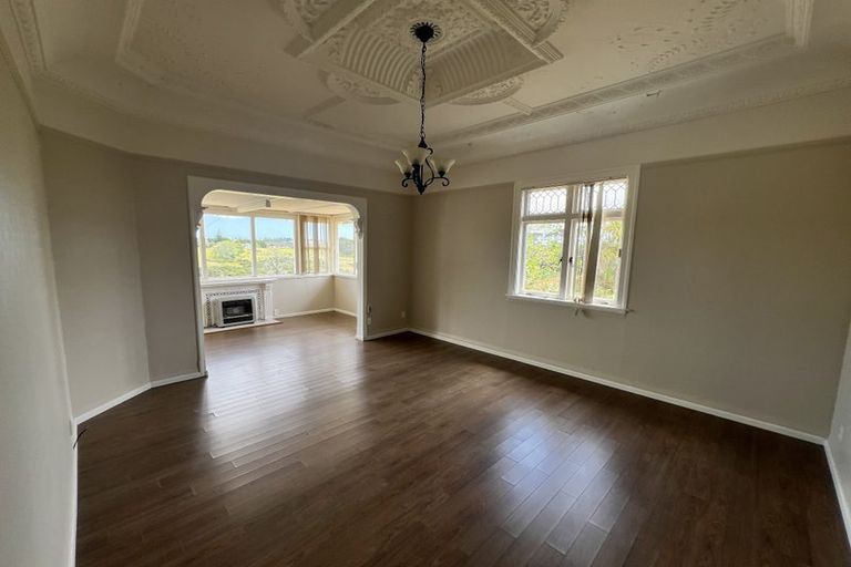 Photo of property in 456a Don Buck Road, Massey, Auckland, 0614