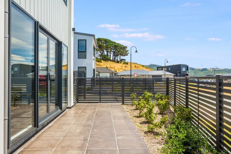 Photo of property in 2b Kaiaho Close, Aotea, Porirua, 5024