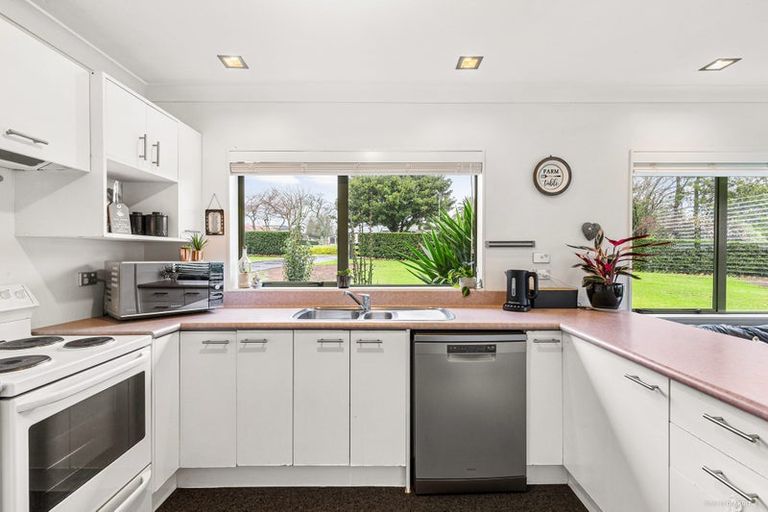 Photo of property in 7 Bayview Drive, Waiuku, 2123