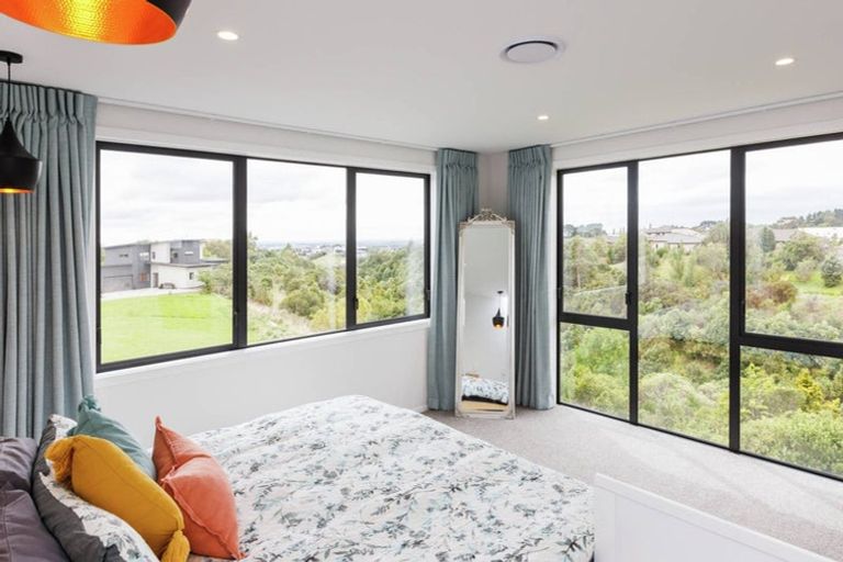 Photo of property in 18 Silkwood Place, Fitzherbert, Palmerston North, 4410