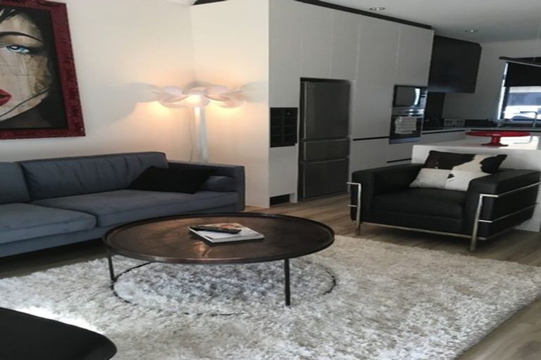 Photo of property in 6 Frank Gill Road, Hobsonville, Auckland, 0616