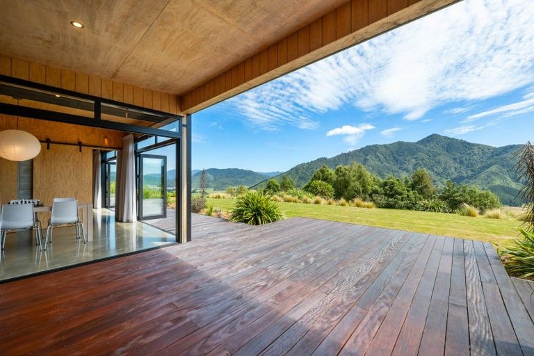 Photo of property in 1424 Queen Charlotte Drive, Linkwater, 7281