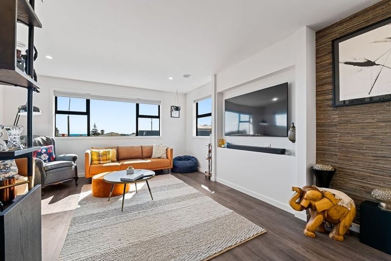 Photo of property in 482 Devon Street East, Strandon, New Plymouth, 4312