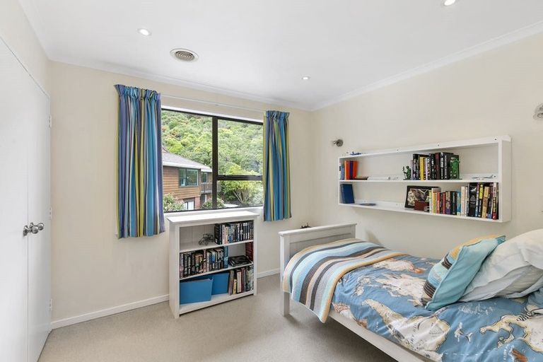 Photo of property in 61 Satara Crescent, Khandallah, Wellington, 6035