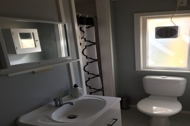 Photo of property in 7 Mcintyre Avenue, Mount Victoria, Wellington, 6011