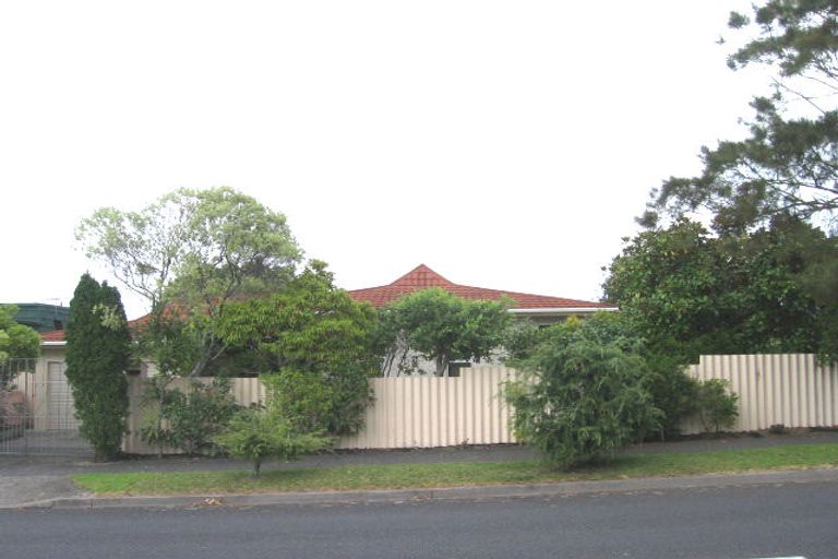 Photo of property in 19 Porritt Avenue, Chatswood, Auckland, 0626