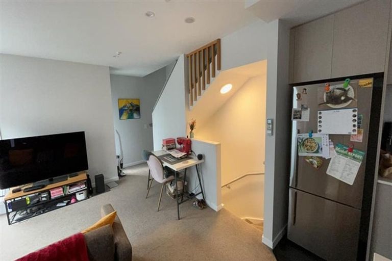 Photo of property in 2/5 Ebor Street, Te Aro, Wellington, 6011