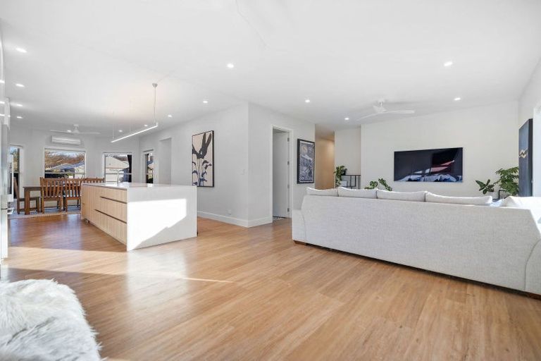 Photo of property in 4 Crawford Place, Lake Hayes, Queenstown, 9304