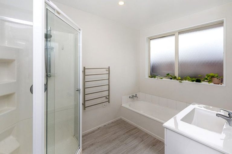 Photo of property in 1/129 Halswell Junction Road, Halswell, Christchurch, 8025