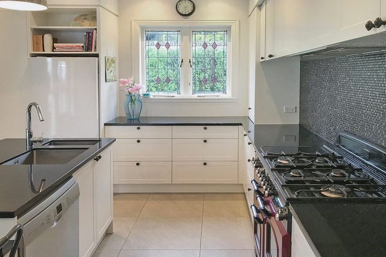 Photo of property in 67 Palmerston Road, Birkenhead, Auckland, 0626