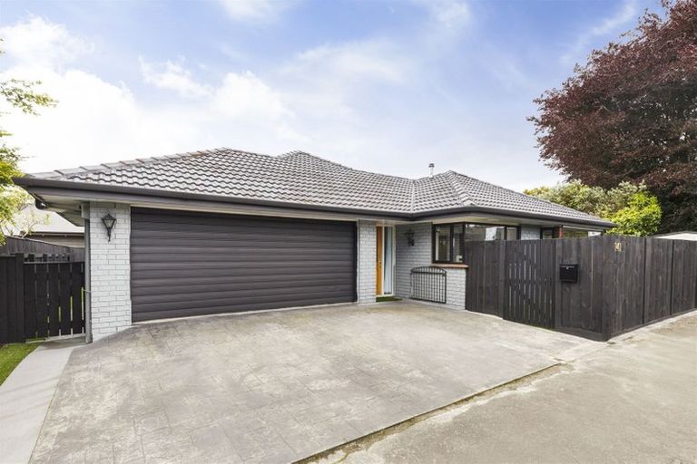 Photo of property in 141 Te Awe Awe Street, Hokowhitu, Palmerston North, 4410