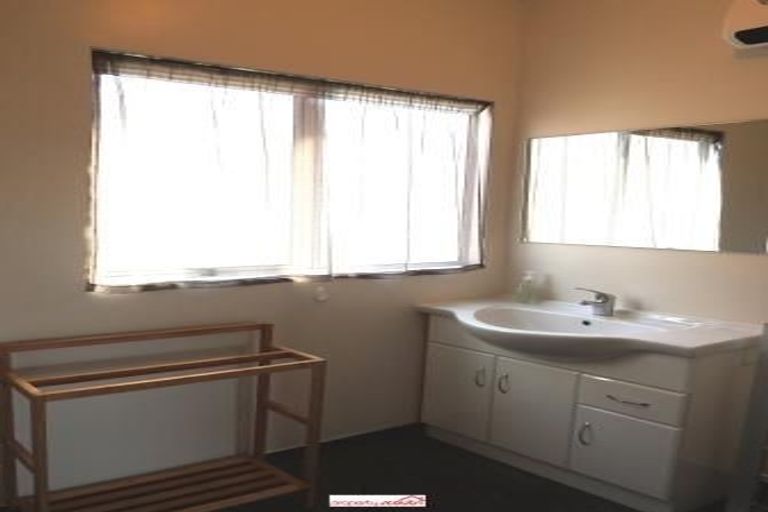 Photo of property in 19d London Street, Dunedin Central, Dunedin, 9016