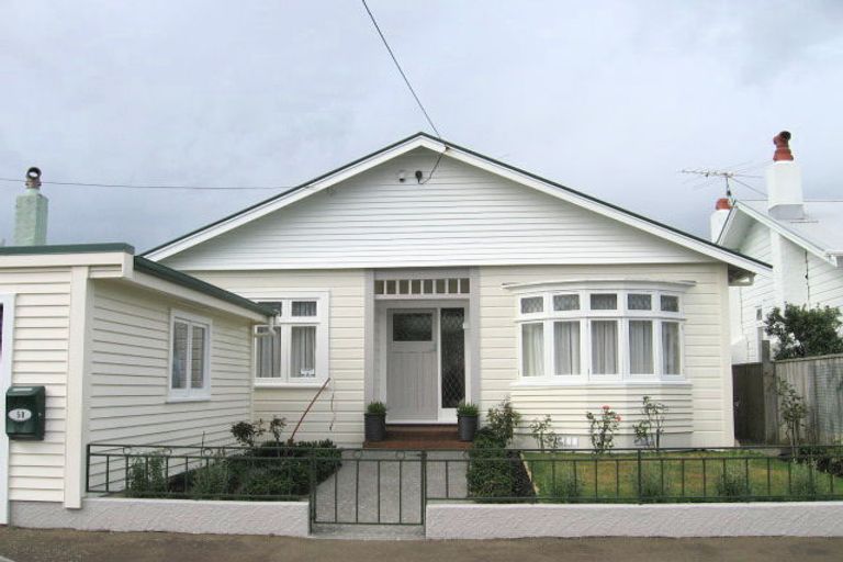 Photo of property in 50 Puru Crescent, Lyall Bay, Wellington, 6022