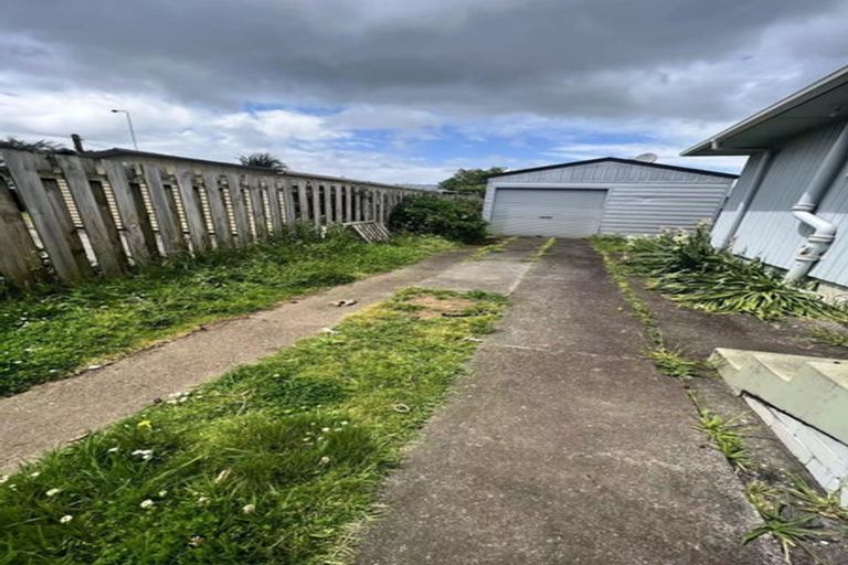Photo of property in 19 Von Sturmer Street, Mangere East, Auckland, 2024