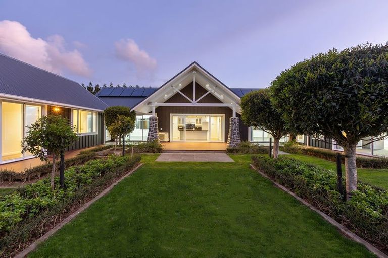 Photo of property in 144 Henwood Road, Paraite, New Plymouth, 4372