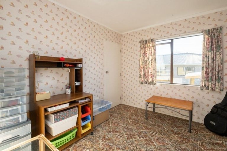 Photo of property in 19 Chartwell Drive, Eltham, 4322