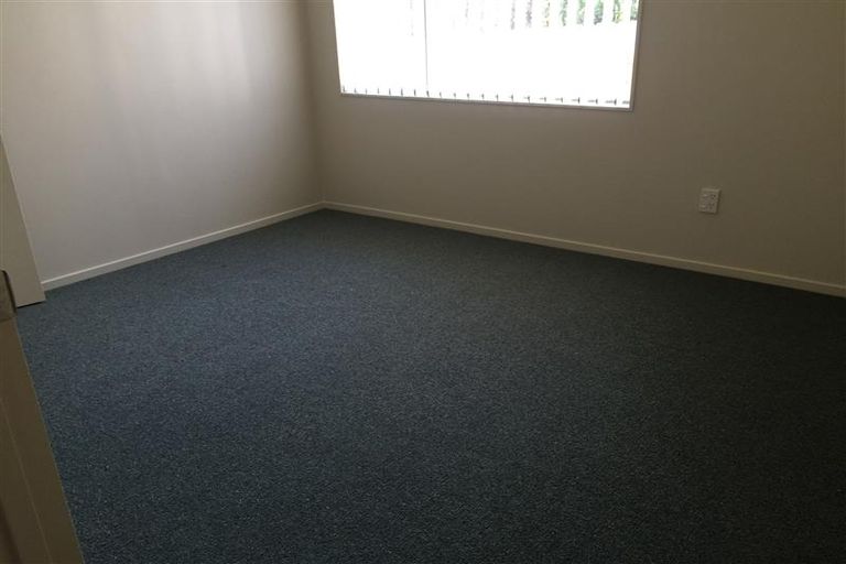 Photo of property in 203 Sturges Road, Henderson, Auckland, 0612