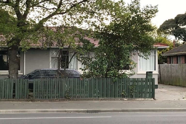 Photo of property in 34 Curletts Road, Sockburn, Christchurch, 8042