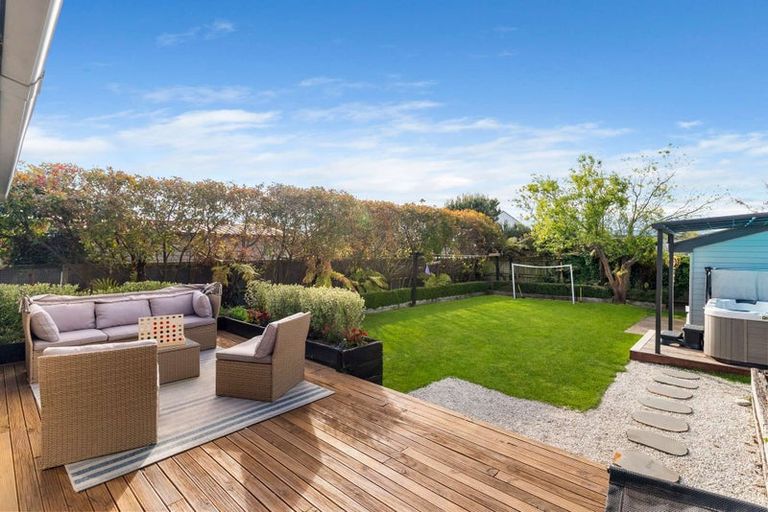 Photo of property in 142 Pacific Road, North New Brighton, Christchurch, 8083