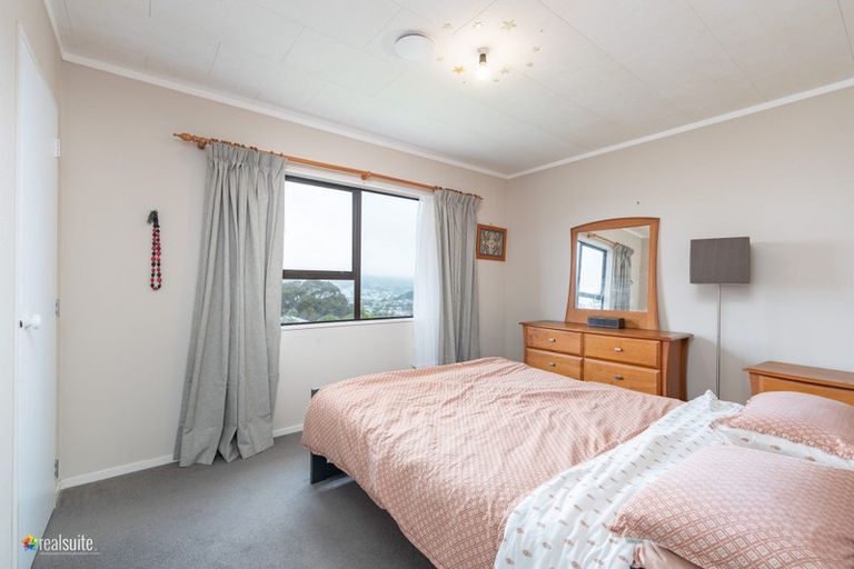 Photo of property in 35 Almora View, Ascot Park, Porirua, 5024