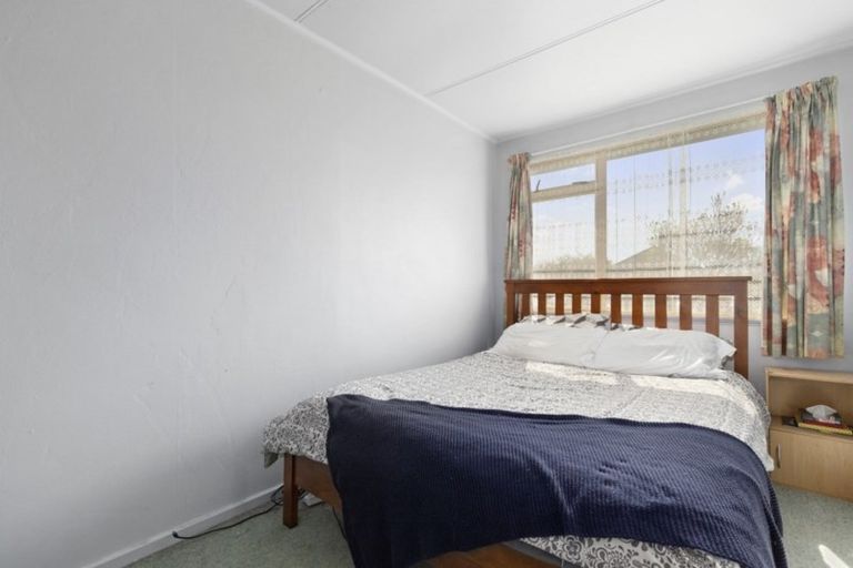 Photo of property in 42 Ross Crescent, Fairfield, Hamilton, 3214