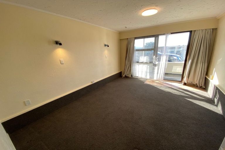 Photo of property in 327 Adelaide Road, Newtown, Wellington, 6021