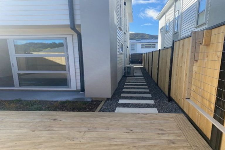 Photo of property in 27 Mcgrath Way, Taita, Lower Hutt, 5011