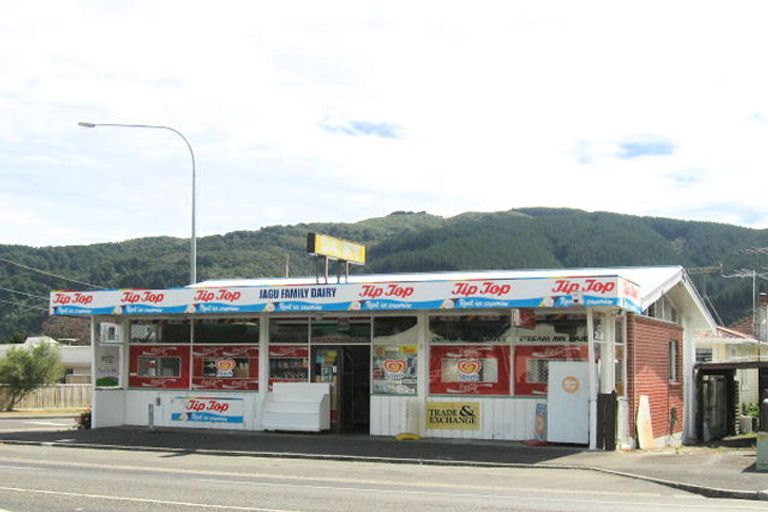 Photo of property in 245 Fergusson Drive, Heretaunga, Upper Hutt, 5018