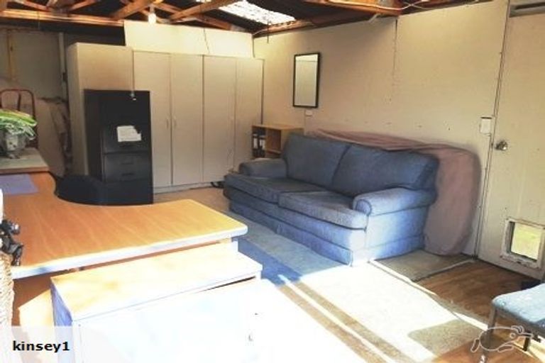 Photo of property in 32 Durham Crescent, Fairfield, Lower Hutt, 5011