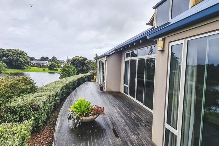Photo of property in 12 Major Durie Place, Waikanae Beach, Waikanae, 5036