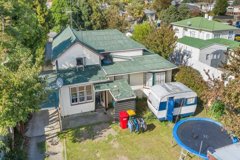 Photo of property in 7 Weraroa Road, Levin, 5510
