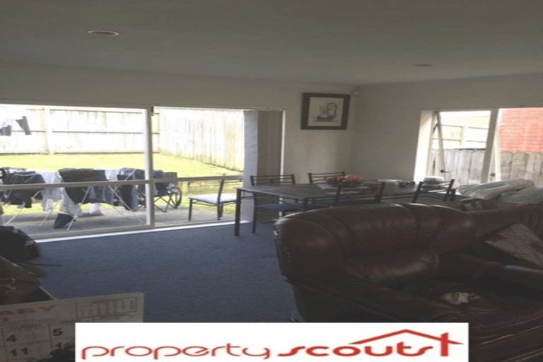 Photo of property in 5 Charta Place, Sunnyvale, Auckland, 0612