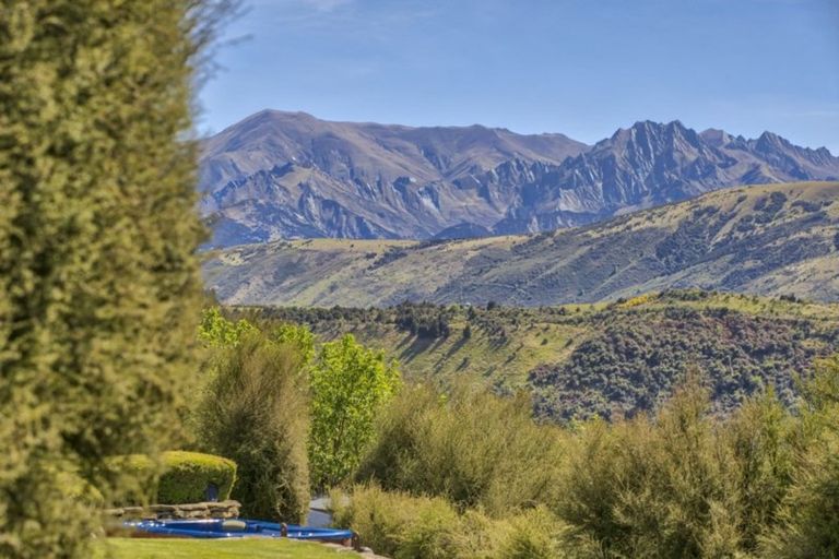 Photo of property in 31 Matheson Crescent, Albert Town, Wanaka, 9305