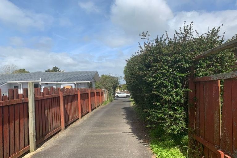 Photo of property in 11 Cockayne Crescent, Sunnynook, Auckland, 0620