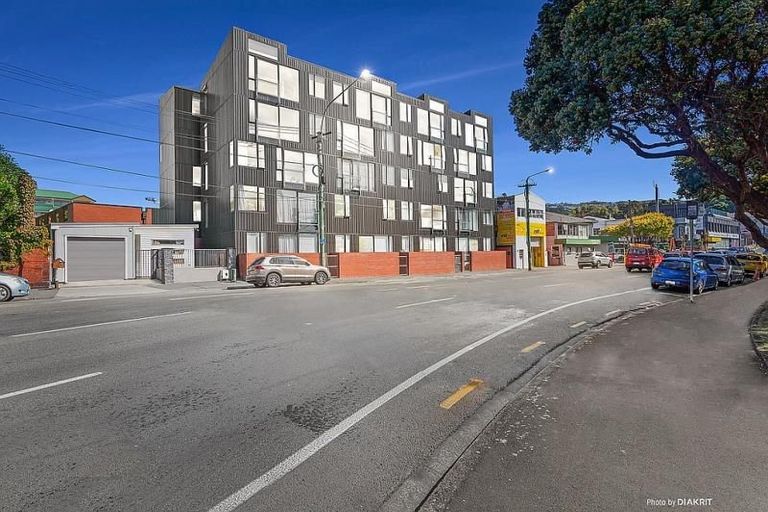 Photo of property in Nouvo Apartments, 4f/21 Rugby Street, Mount Cook, Wellington, 6021