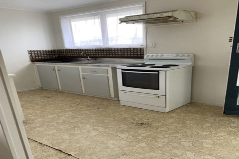 Photo of property in 4 Nicola Place, Mangere, Auckland, 2022