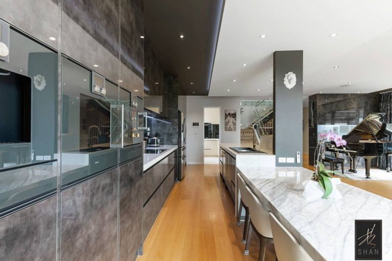 Photo of property in 21 Colliston Rise, Pinehill, Auckland, 0632