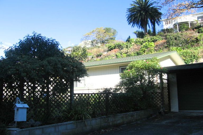 Photo of property in 16 Priestley Road, Bluff Hill, Napier, 4110