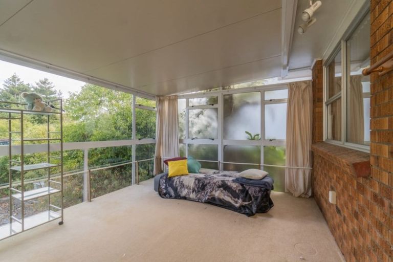 Photo of property in 46 Lantana Road, Green Bay, Auckland, 0604